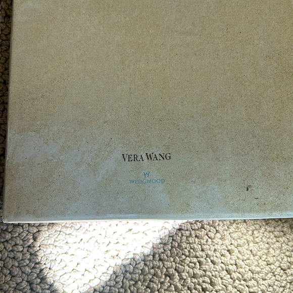 Vera Wang by Wedgwood Pair Crystal Toasting Flutes With Love Noir Black Stem - Picture 9 of 9